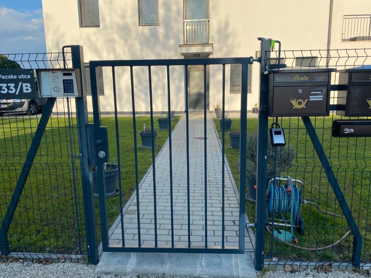 Nest2 Apartments Keszthely Bagian luar foto